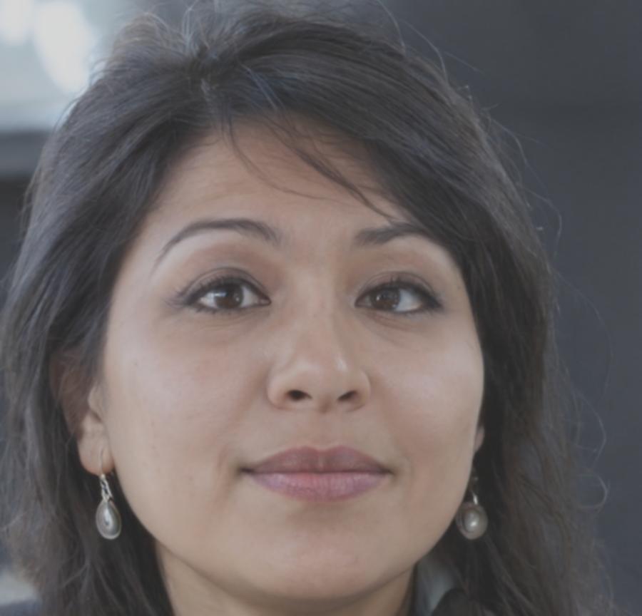 Instructora Remedios en sesión de meditación